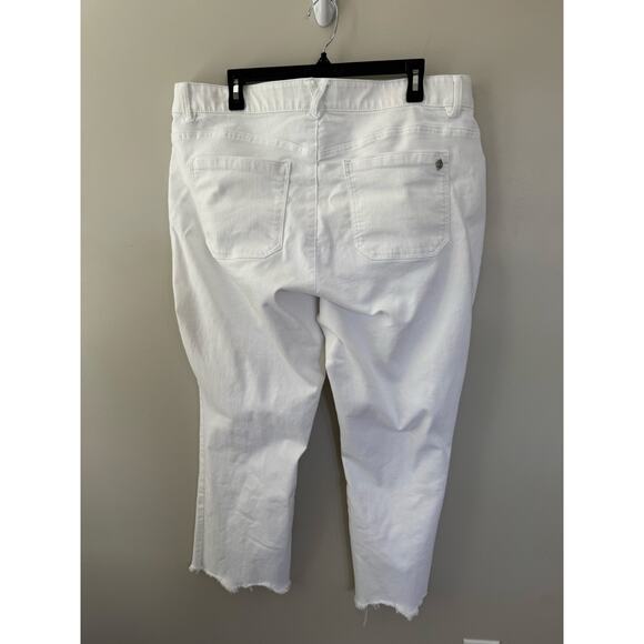 NWOT Democracy Scallop Hem Barely Boot Jeans in White SZ 18W - Picture 5 of 6